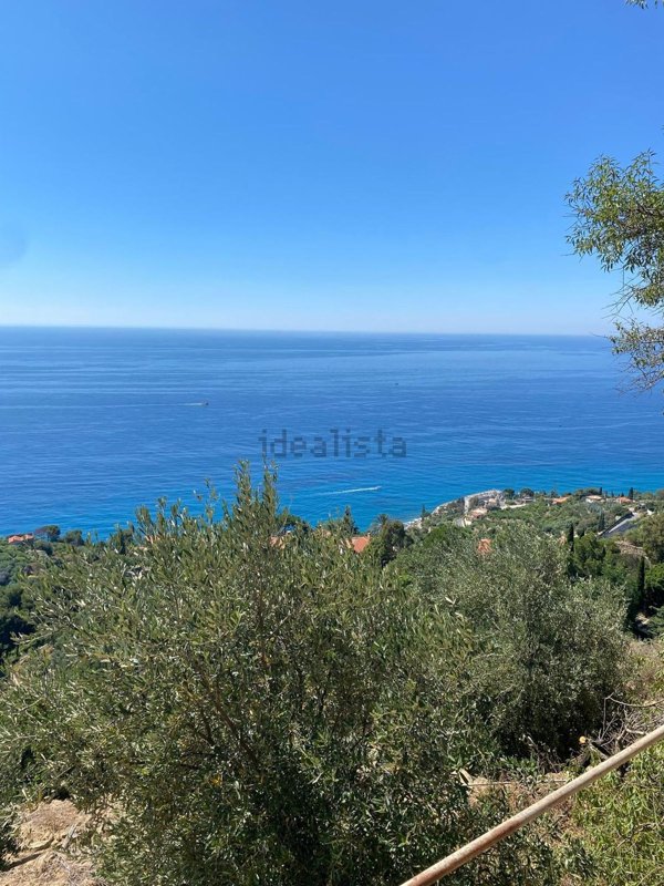 casa indipendente in vendita a Bordighera