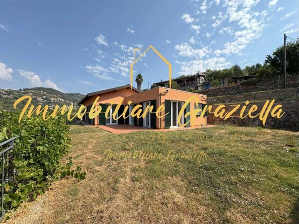 casa indipendente in vendita a Bordighera in zona Borghetto San Nicolò