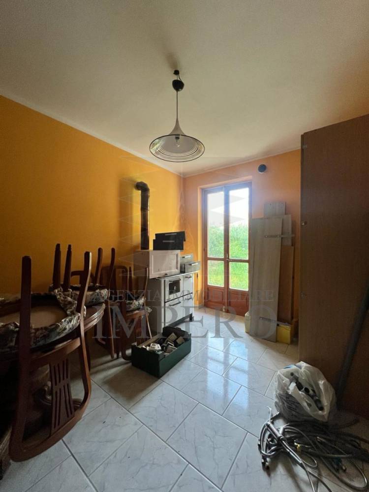 casa indipendente in vendita a Bordighera in zona Sasso