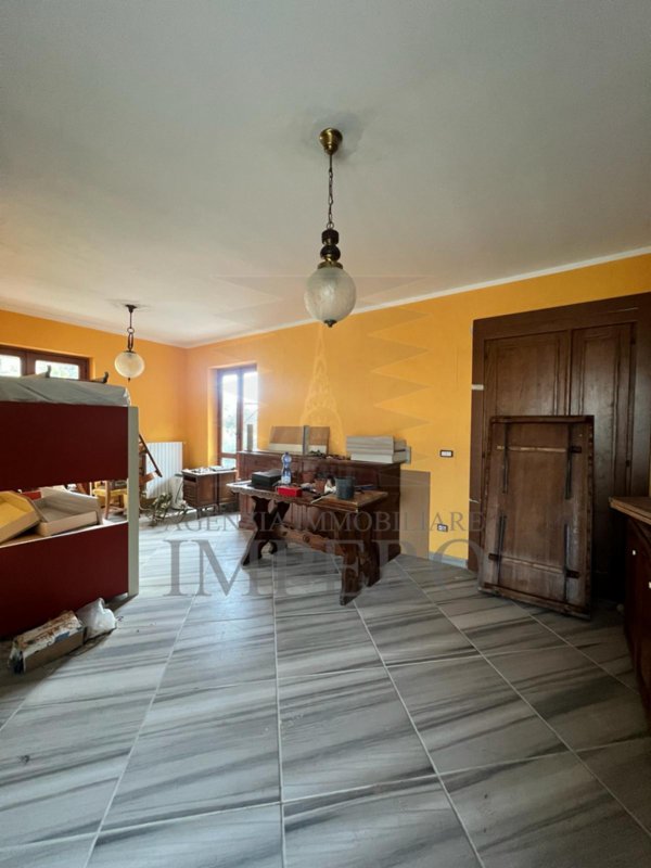 casa indipendente in vendita a Bordighera in zona Sasso