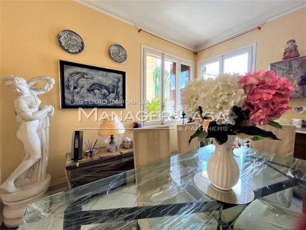 casa indipendente in vendita a Bordighera