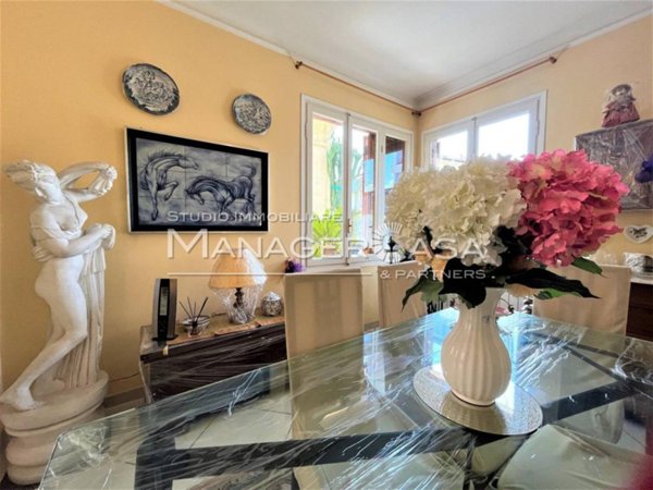 casa indipendente in vendita a Bordighera