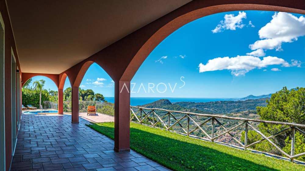 casa indipendente in vendita a Bordighera