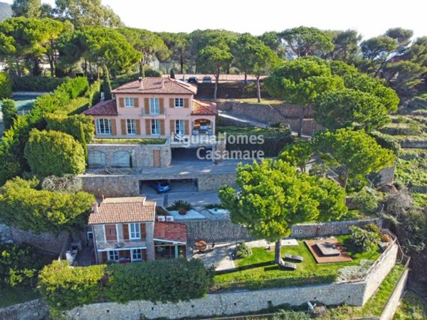 casa indipendente in vendita a Bordighera