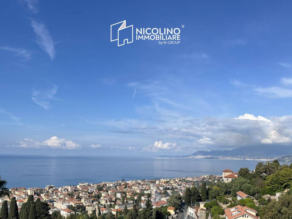 casa indipendente in vendita a Bordighera