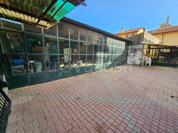 locale di sgombero in vendita a Bordighera