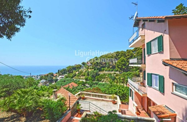 casa indipendente in vendita a Bordighera