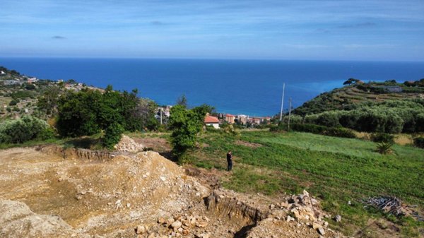 casa indipendente in vendita a Bordighera