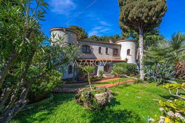 casa indipendente in vendita a Bordighera