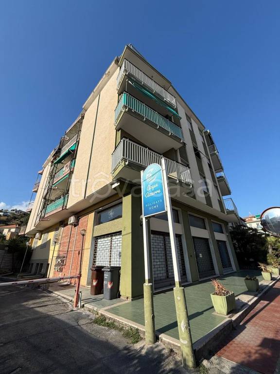 negozio in vendita a Bordighera