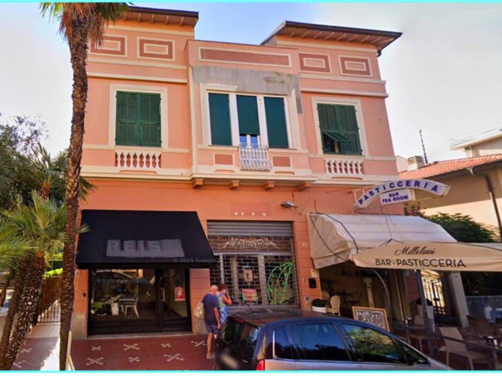 negozio in vendita a Bordighera