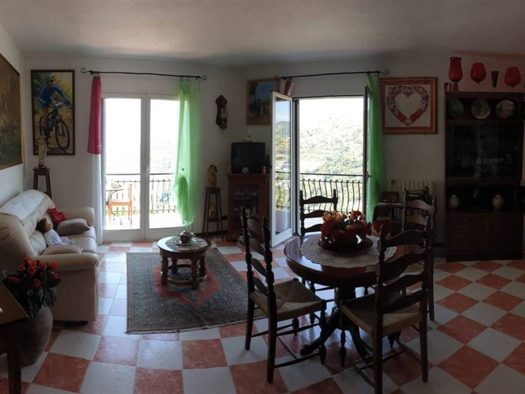 casa indipendente in vendita a Bordighera