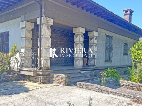 casa indipendente in vendita a Bordighera