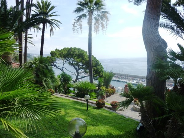 casa indipendente in vendita a Bordighera