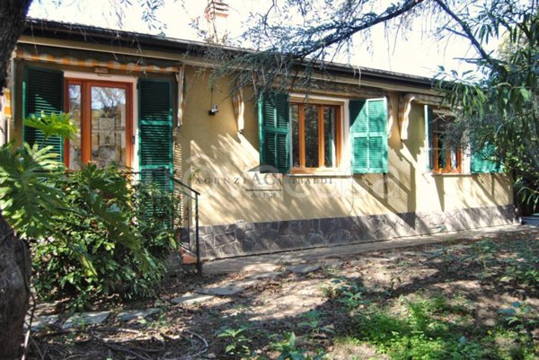 casa indipendente in vendita a Bordighera in zona Sasso