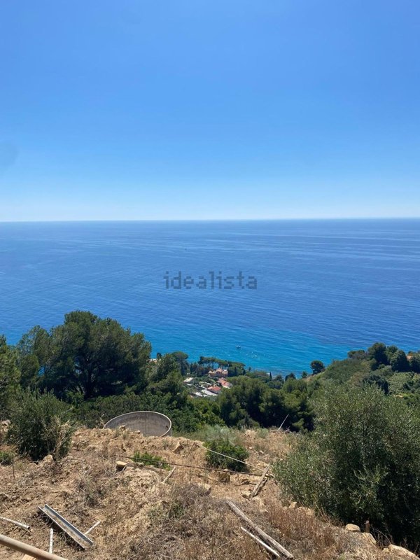 casa indipendente in vendita a Bordighera