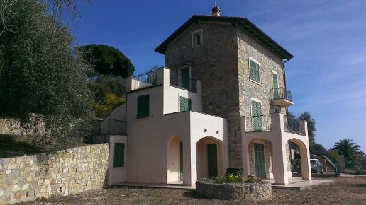 casa indipendente in vendita a Bordighera