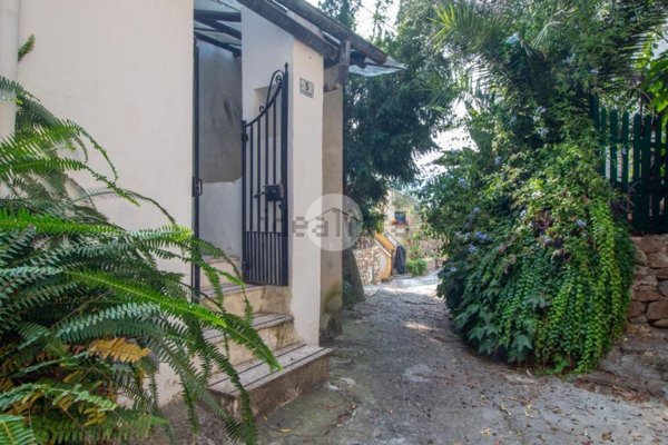casa indipendente in vendita a Bordighera