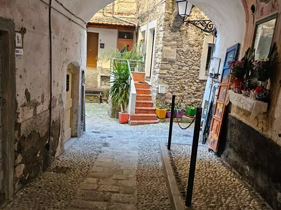appartamento in vendita a Bordighera in zona Borghetto San Nicolò