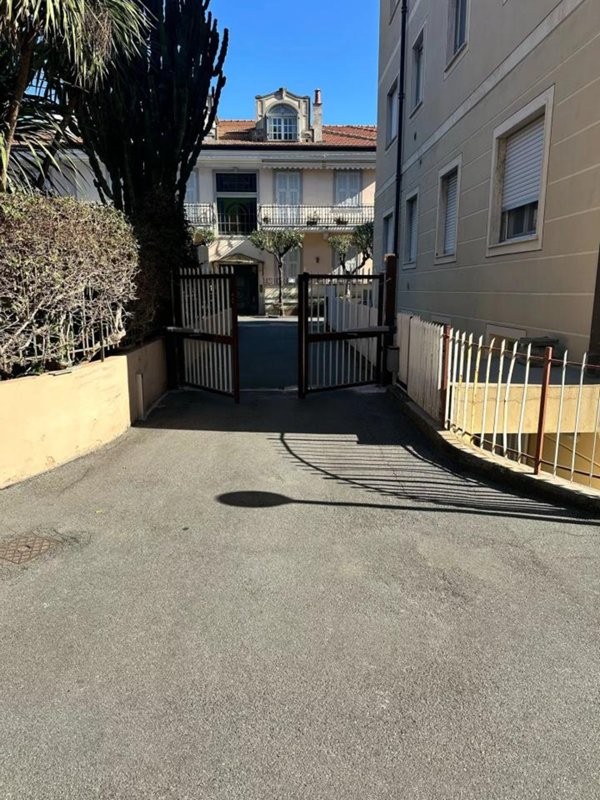 negozio in vendita a Bordighera