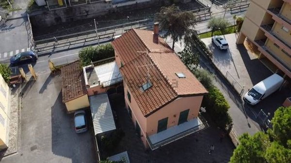 casa indipendente in vendita a Bordighera