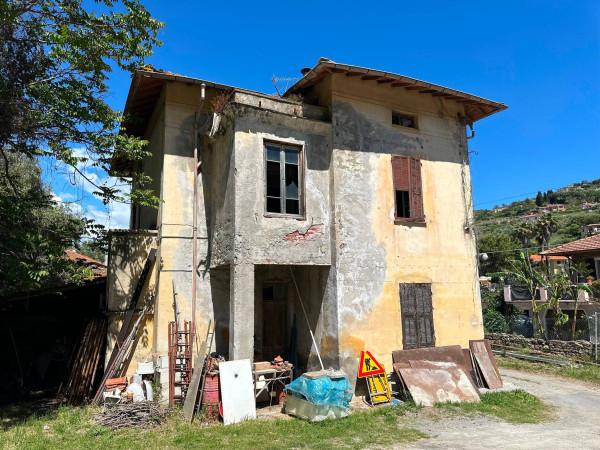 casa indipendente in vendita a Bordighera