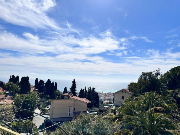 casa indipendente in vendita a Bordighera