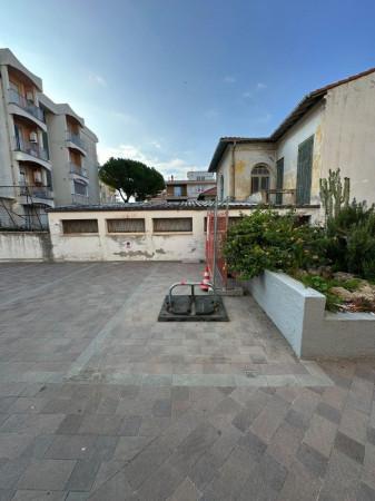 negozio in vendita a Bordighera