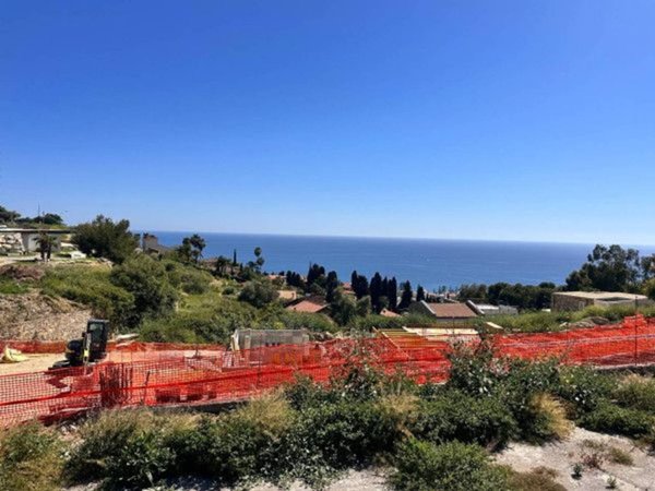 negozio in vendita a Bordighera