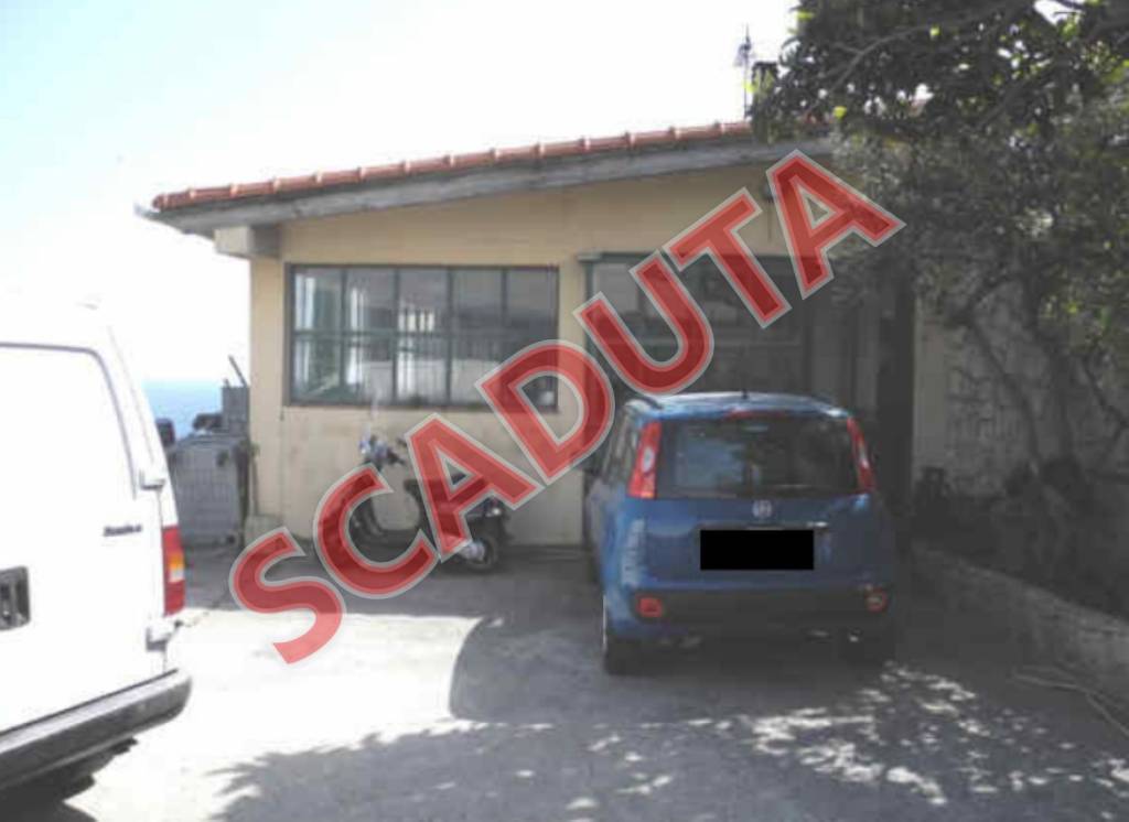 locale commerciale in vendita a Bordighera