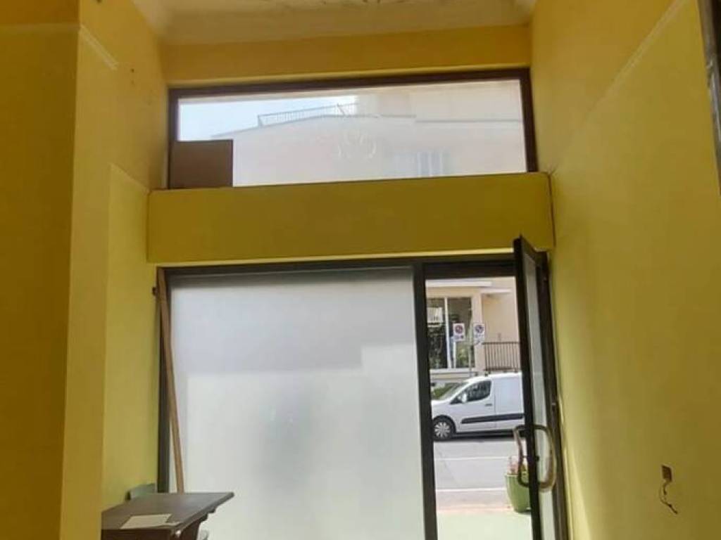 negozio in vendita a Bordighera