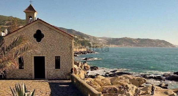 casa indipendente in vendita a Bordighera