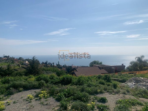 terreno edificabile in vendita a Bordighera