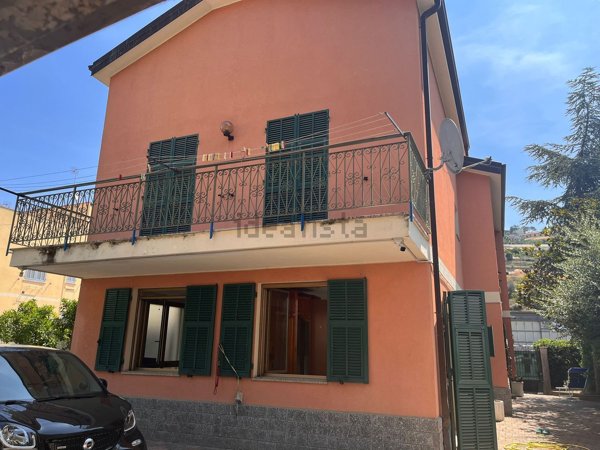 casa indipendente in vendita a Bordighera