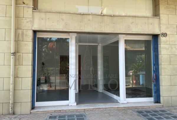 negozio in vendita a Bordighera