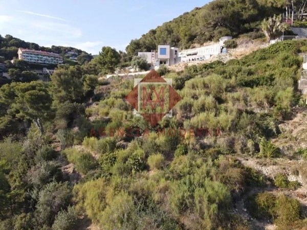 casa indipendente in vendita a Bordighera