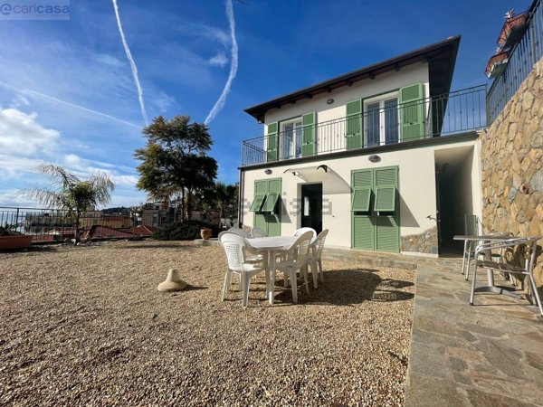 casa indipendente in vendita a Bordighera