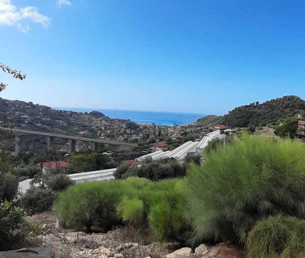 appartamento in vendita a Bordighera in zona Borghetto San Nicolò