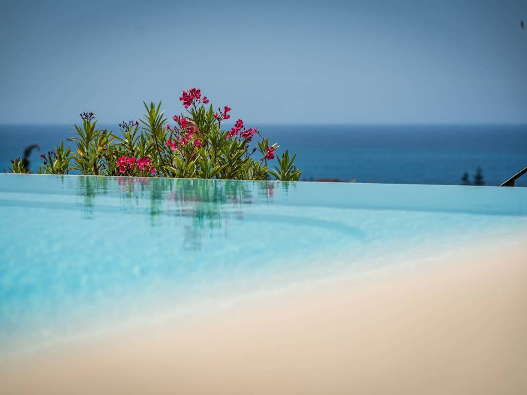 casa indipendente in vendita a Bordighera
