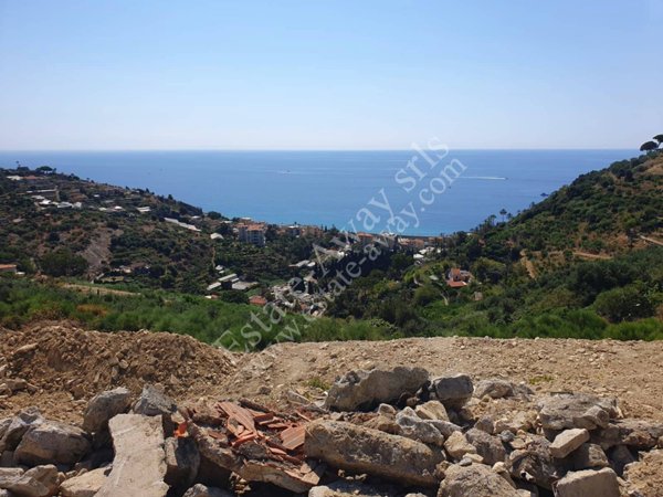 casa indipendente in vendita a Bordighera