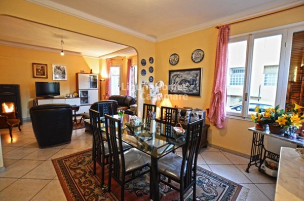 casa indipendente in vendita a Bordighera
