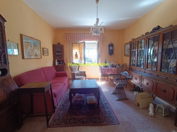 casa indipendente in vendita a Bordighera