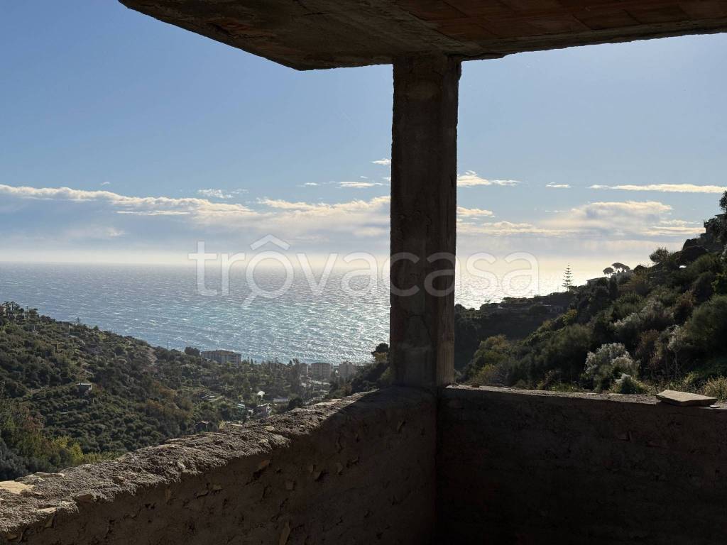 casa indipendente in vendita a Bordighera in zona Sasso
