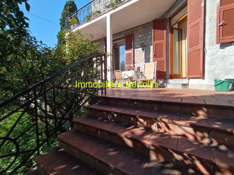 casa indipendente in vendita a Bordighera