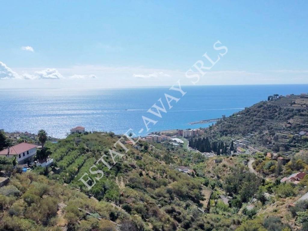 terreno edificabile in vendita a Bordighera