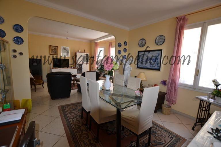 casa indipendente in vendita a Bordighera