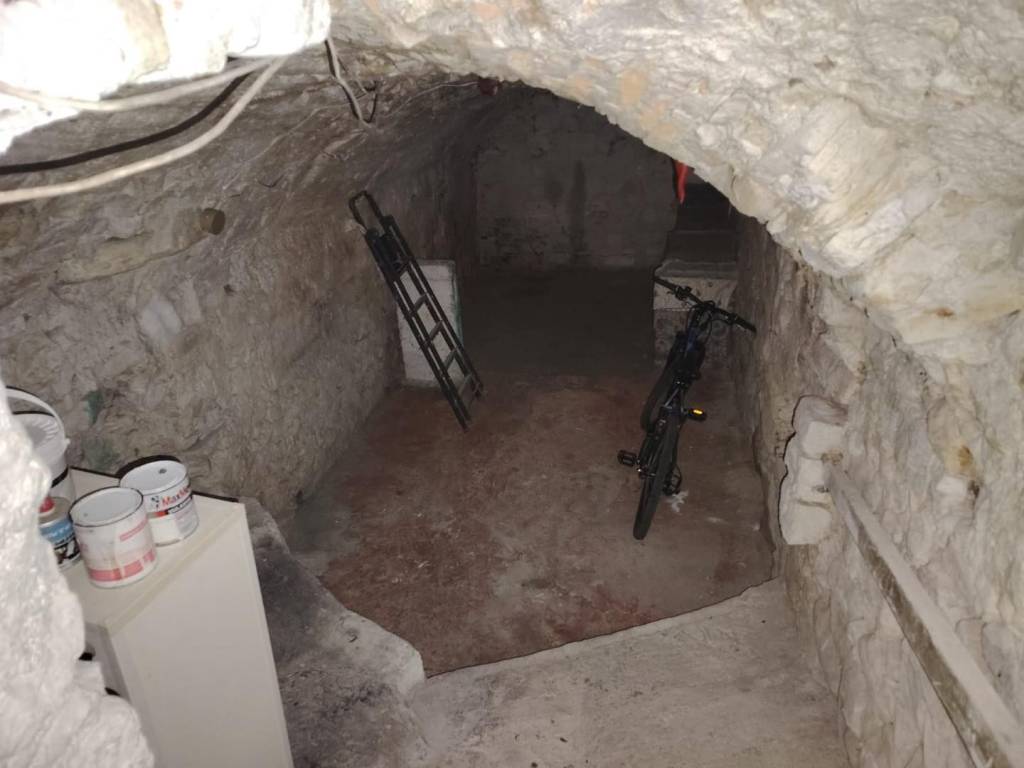 locale commerciale in vendita a Bordighera