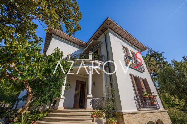 casa indipendente in vendita a Bordighera