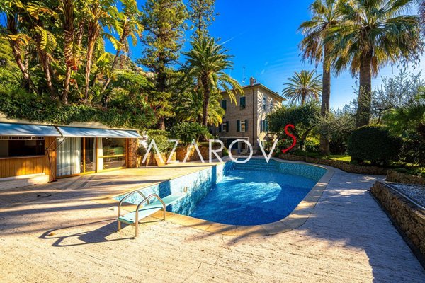 casa indipendente in vendita a Bordighera
