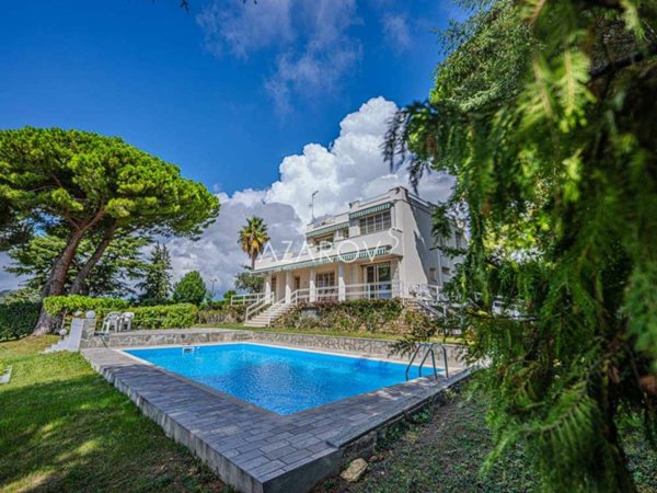 casa indipendente in vendita a Bordighera
